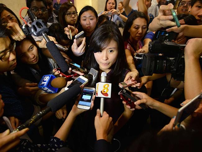 Tunangan Louise Hilang Bersama AirAsia QZ8501