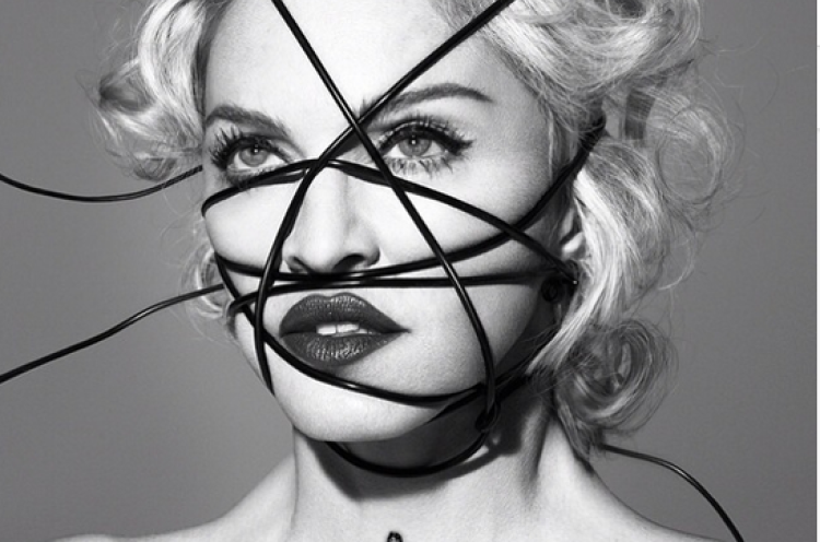 Foto di Instagram Madonna ini Jadi Kontroversi