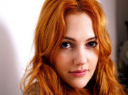 Mengenal Si Seksi Meryem Uzerli, Penakluk Hati