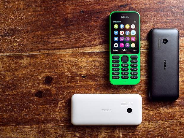 Nokia 215: Ketahanan Baterai Hingga 29 Hari