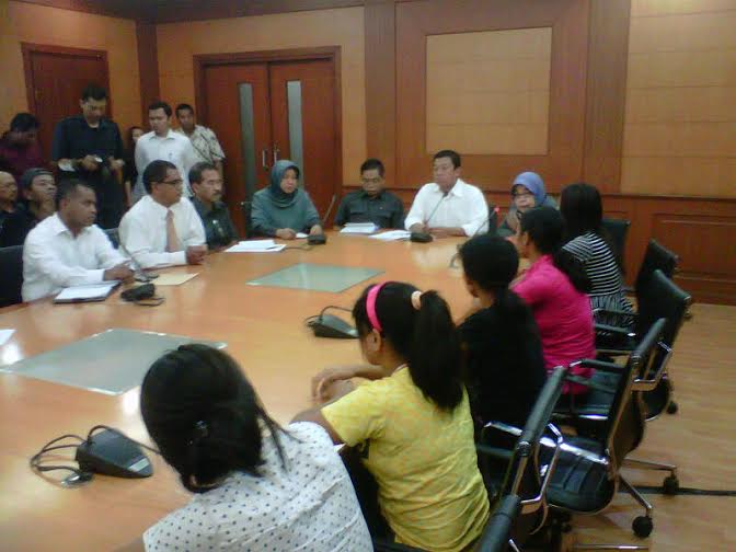 Di Timteng, TKI Dijual dengan Harga Rp 61 Juta