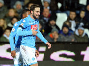 Napoli Gilas Habis Cesena