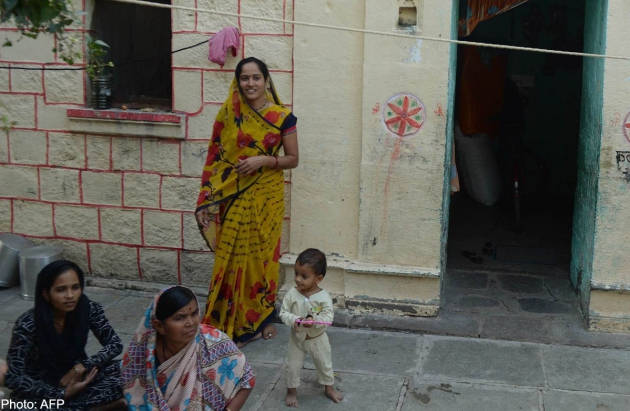 Wanita Hindu di India Harus Punya Empat Anak!