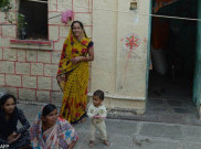 Wanita Hindu di India Harus Punya Empat Anak!