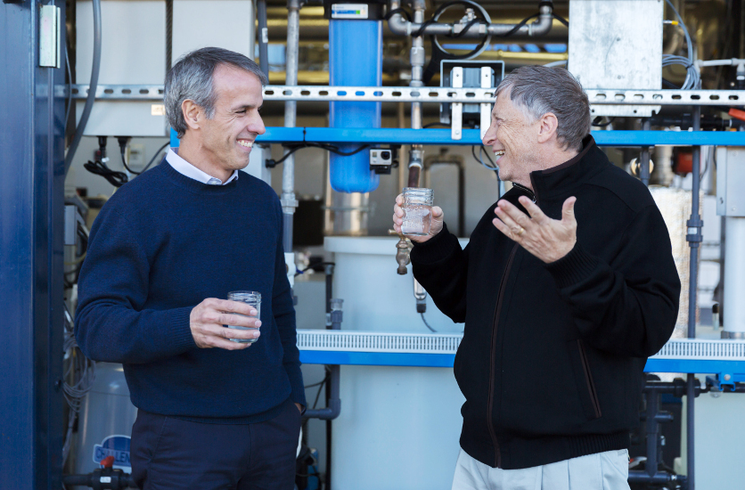Bill Gates Coba Minum Urin Manusia?