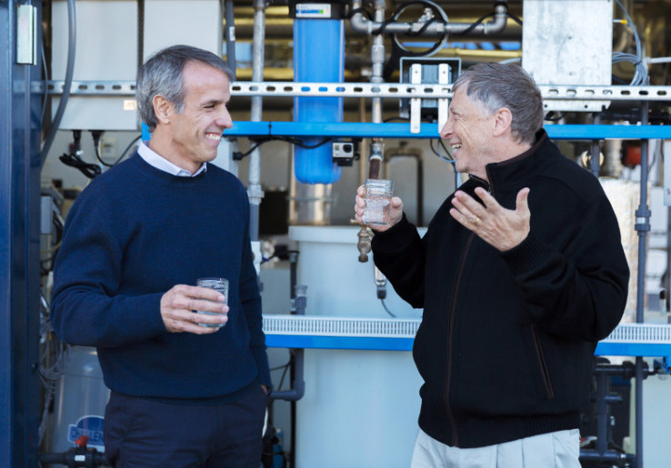 Bill Gates Coba Minum Urin Manusia?
