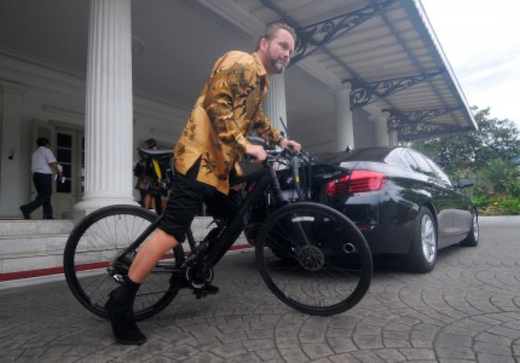 Dubes Norwegia Gunakan Sepeda Menuju Kantornya