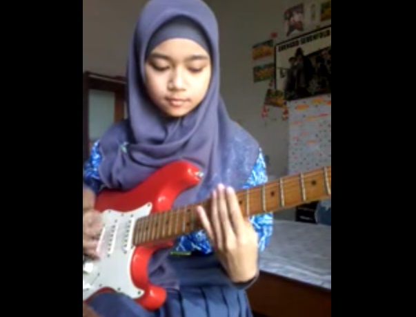 Meliani Si Hijabers Metal
