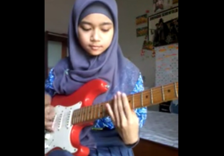 Meliani Si Hijabers Metal 