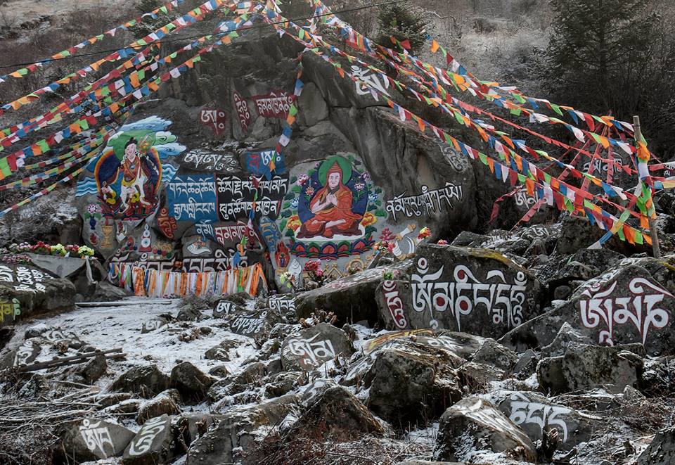 Seni Batu Pahat Menakjubkan di Tibet 