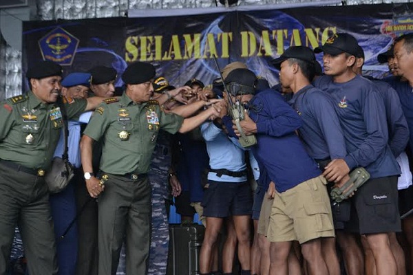 Pimpin Evakuasi AirAsia, Fadli Zon Kritik Panglima TNI
