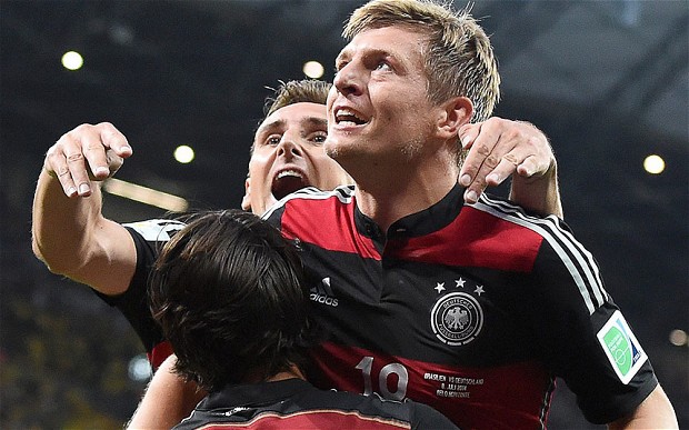 Kroos Pemain Terbaik Jerman 2014