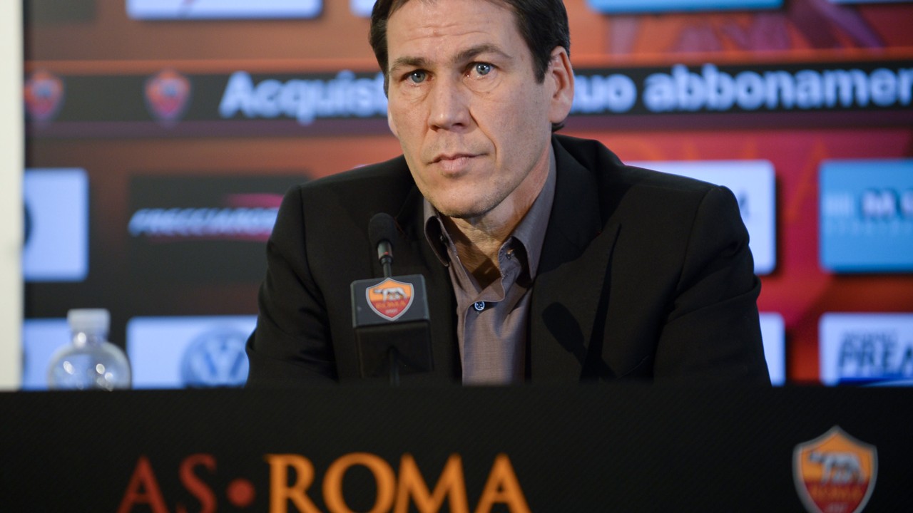 Rudi Garcia Pantang Remehkan Lazio