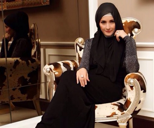 Tobat Menjadi Model Panas, Inneke Koesherawati Dapat Rezeki Melimpah