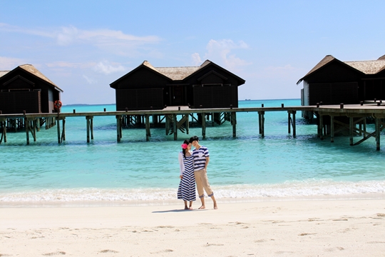 Foto Honeymoon Sungmin Suju dan Kim Sa Eun di Maladewa