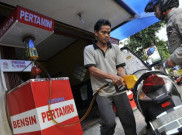 Pedagang Bensin Eceran Beralih Menggunakan Pertamini