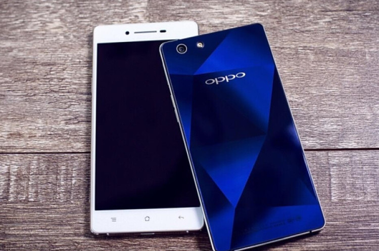 Oppo R1C, Smartphone Berbahan Safir