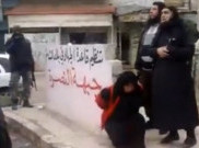 Video Al-Qaeda Tembak Mati Wanita di Depan Umum Beredar