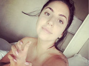 Foto Selfie Tanpa Make Up Lady Gaga Heboh di Internet