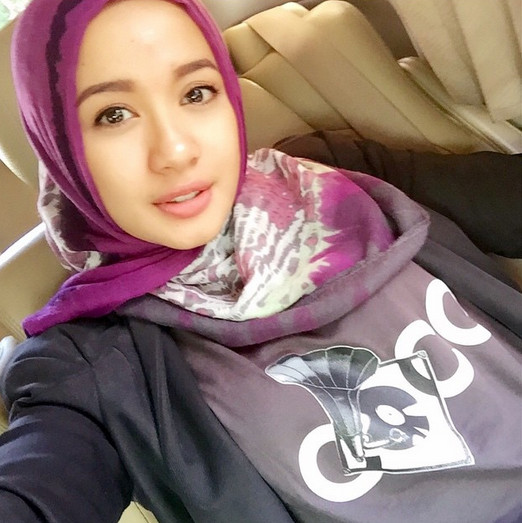Makin Cantik, Laudya Cynthia Bella Resmi Berhijab