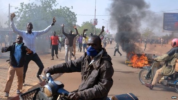 Charlie Hebdo Gambar Nabi Muhammad, Warga Nigeria Serang 6 Gereja