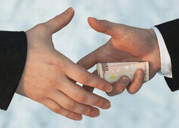Koruptor Lebih Pantas Dieksekusi Mati Ketimbang Pengedar Narkotika?