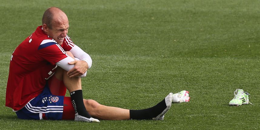 Arjen Robben Digigit Buaya