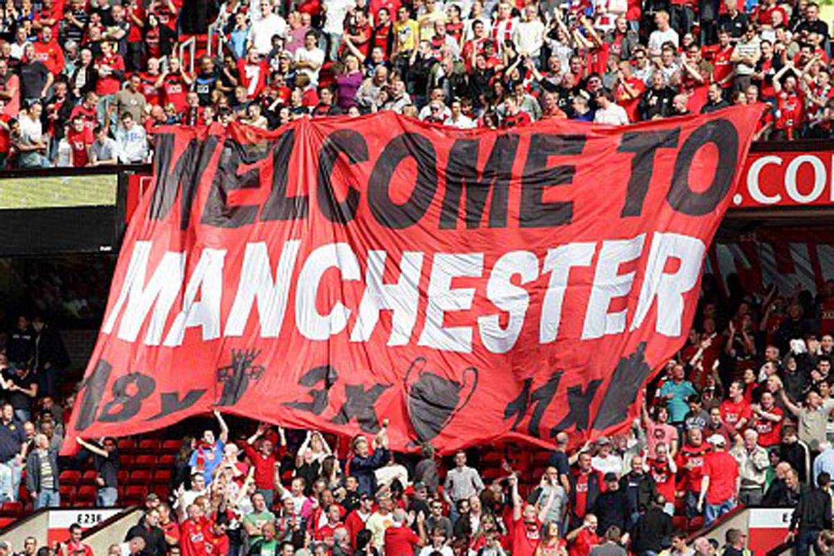 Fans Iblis Merah Marah Pada Van Gaal