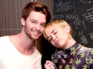 Miley Rekam Adegan Seks Ala Binatang Dengan Patrick
