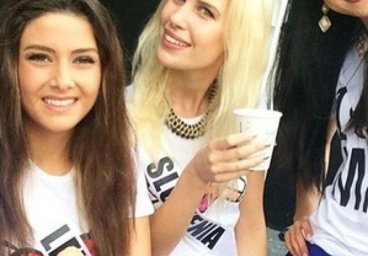 Selfie Bareng Miss Zionis, Miss Lebanon Bakal Dipenjara?