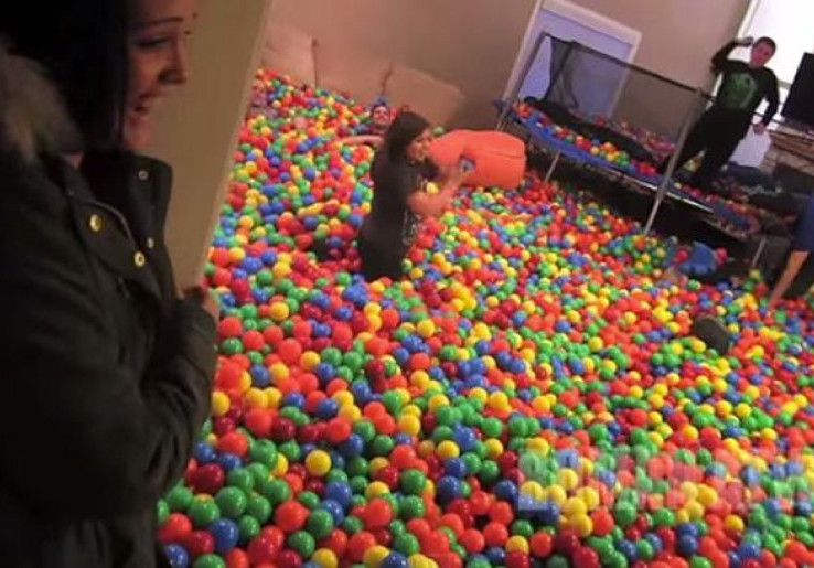 Roman Atwood Ciptakan Taman Bermain dalam Rumahnya