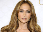 Lelah Disebut Sebagai Tante Girang, Jennifer Lopez Naik Pitam