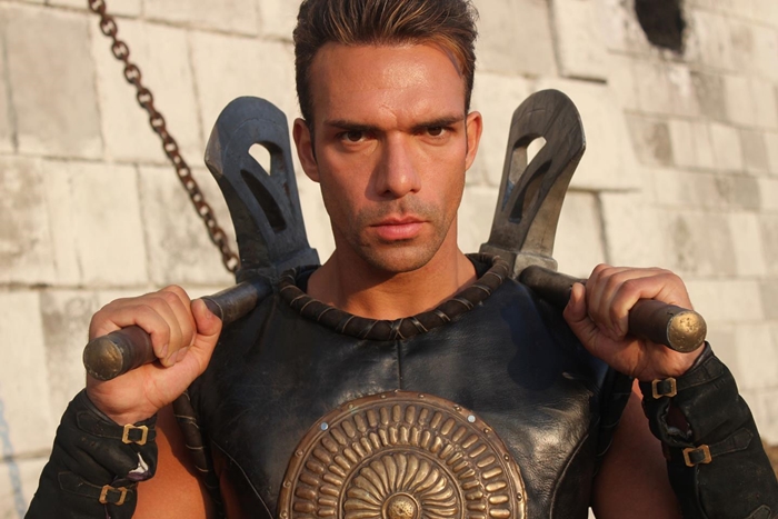 Aktor ‘Mortal Kombat’ Darren Shahlavi Diduga Tewas Karena Overdosis