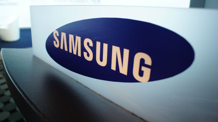 Galaxy S6: Ponsel Samsung Paling Kuat