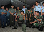  Panglima TNI Tinjau Gelar Alat Komlek