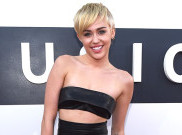 Miley Cyrus Posting Foto Vulgar Untuk Gaet Followers