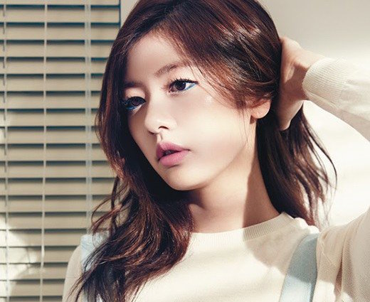 Jung So Min Tampil Seksi di Majalah Nylon