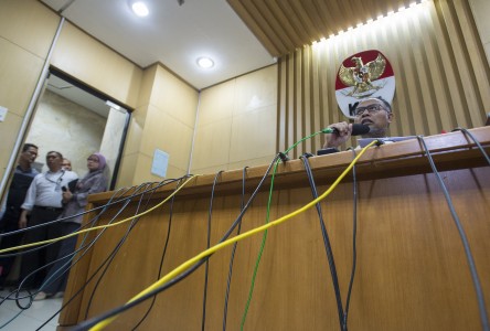 Polri Tetapkan Bambang Widjojanto Tersangka Keterangan Palsu