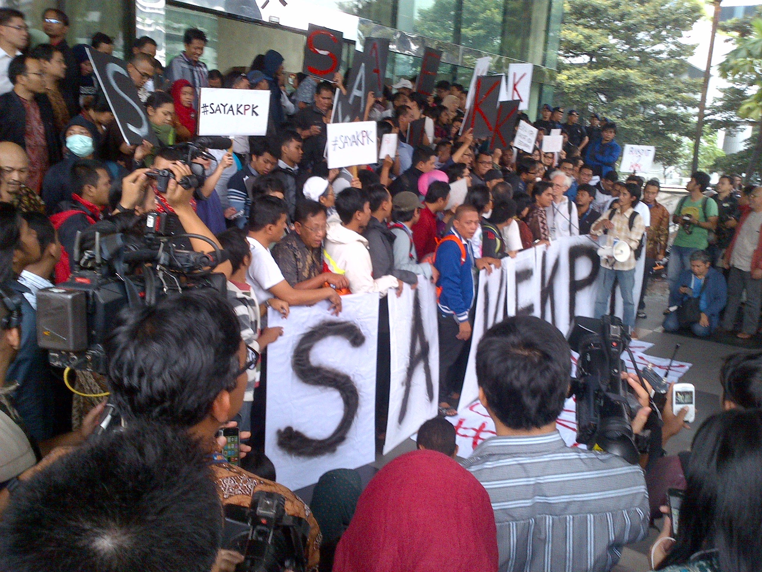 #SaveKPK Jadi Trending Topic di Twitter