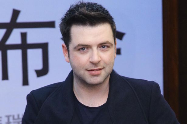 Mantan Personel Westlife Jual Kopi di Pinggir Jalan
