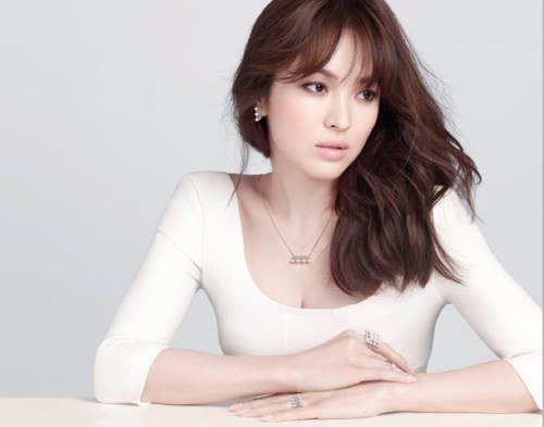 Bersama J.Estina Song Hye Gyo Tampil Seksi