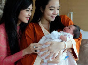 Bayi Gading dan Gisel Juga Eksis di Instagram