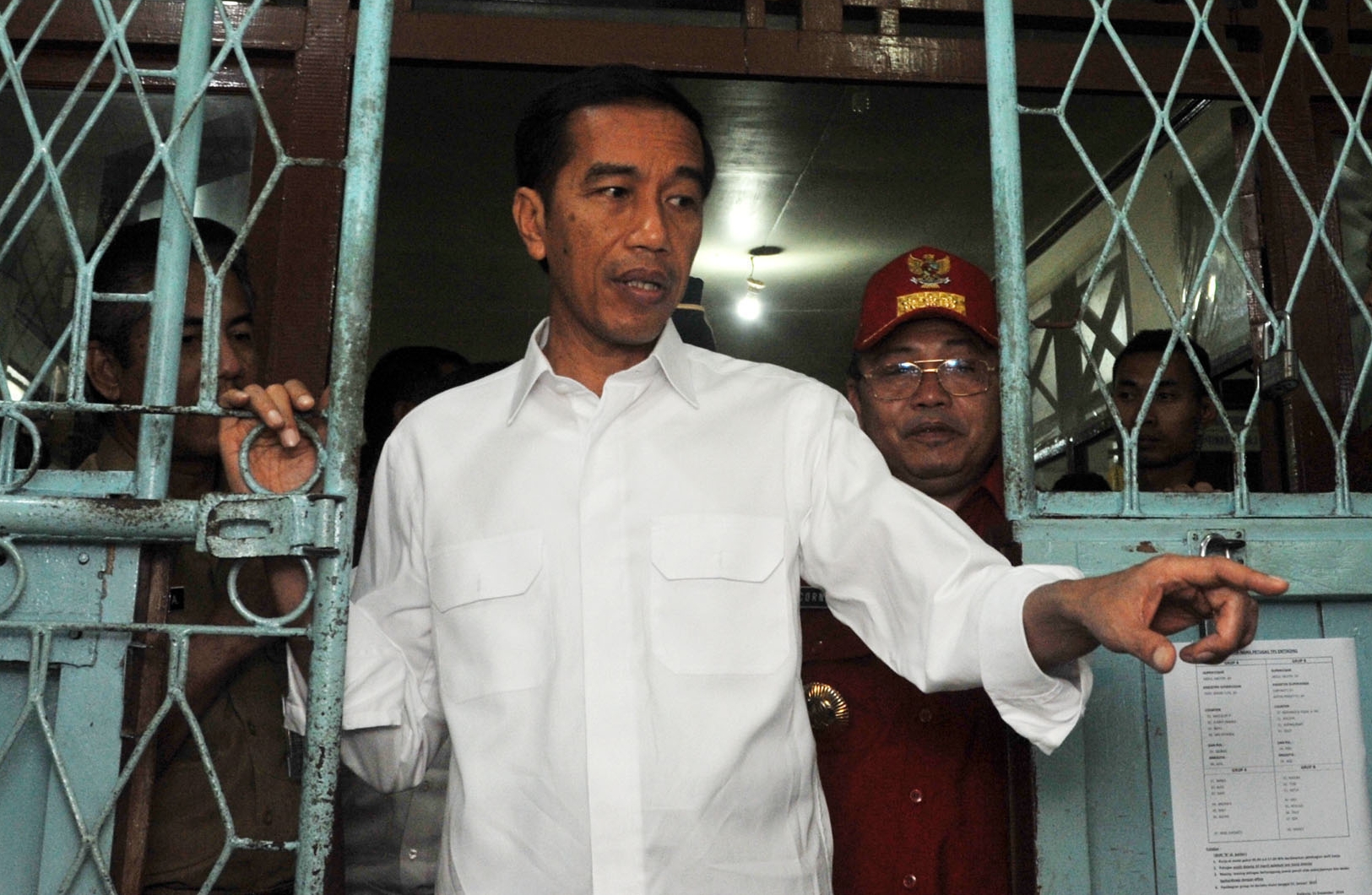 Jokowi Harus Seperti Joko Tingkir, Lumpuhkan Banteng 'Ngamuk'