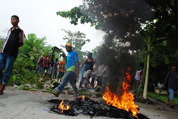 Jalan Rusak, Ibu Hamil Korbannya
