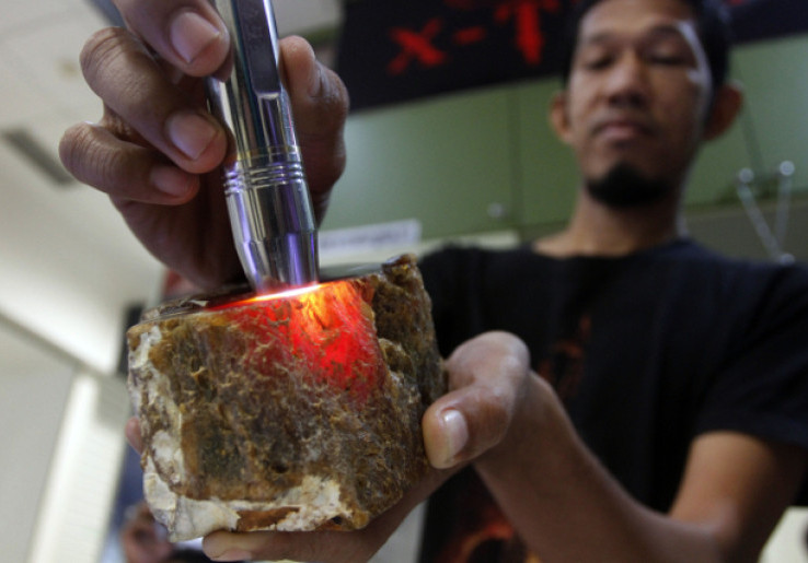 Rawat Batu Akik Dengan Air Kelapa