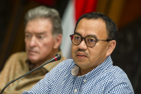 Kejanggalan dalam Perpanjangan Izin PT Freeport