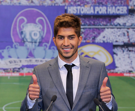 Lucas Silva: Saya Siap Menghormati Kaus Tim Terbaik di Dunia
