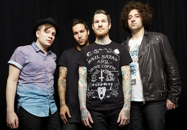 One Direction Pastikan Batal Nyanyikan Lagu Fall Out Boy