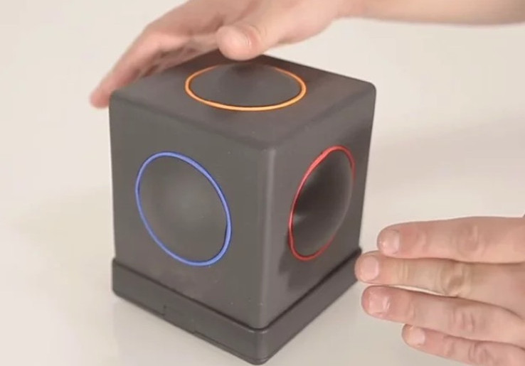Skoog: Instrumen Musik Dengan Kendali Otak