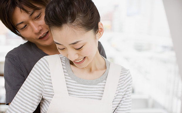 50 Persen Orang Dewasa di Jepang Tak Berhubungan Intim